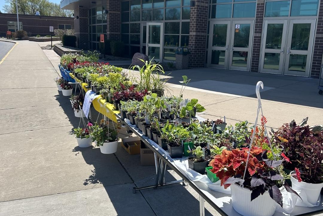 West De Pere FFA Spring Plant Sale